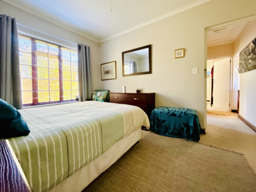 3 Bedroom Property for Sale in Sandbaai Western Cape
